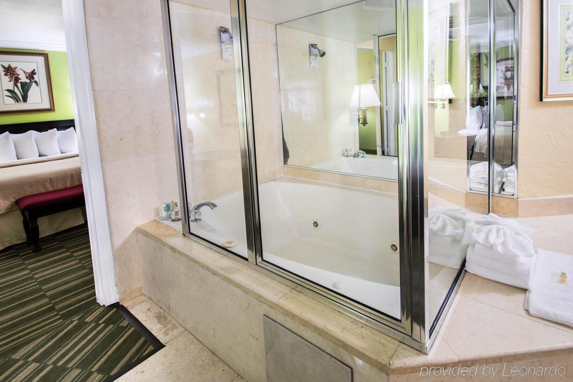 Quality Inn Ormond Beach Oceanfront Екстериор снимка